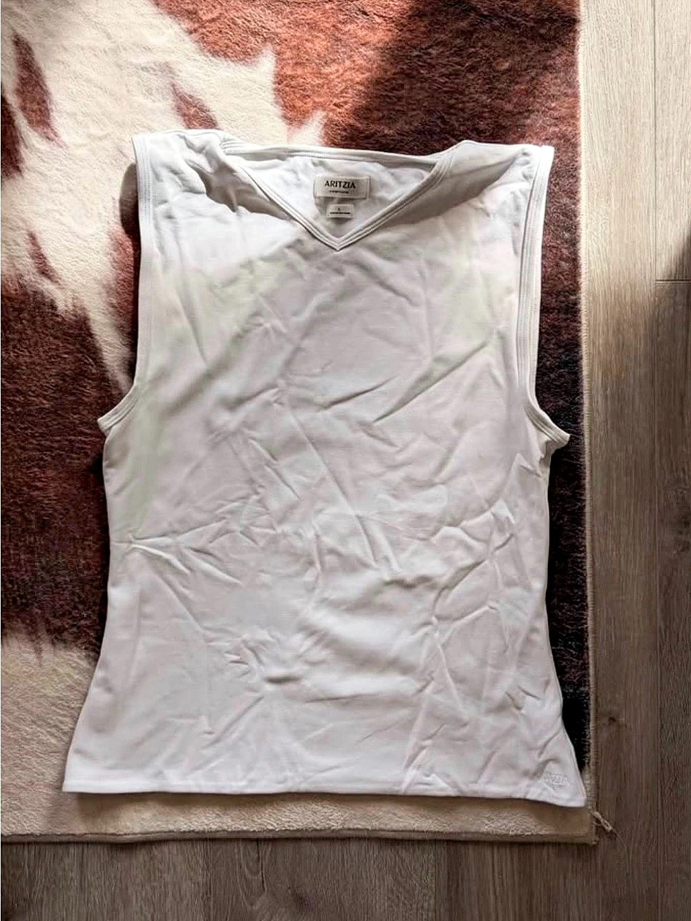 Aritzia White Contour Sleeveless Tank Top Like New